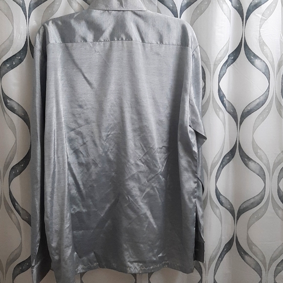 Thai pure silk man's M button down shirt - Picture 2 of 4